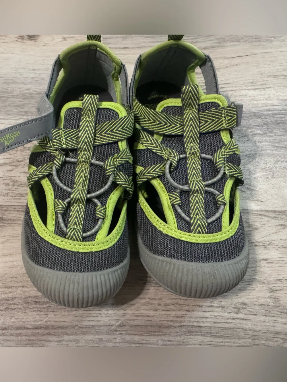 OshKosh B'gosh Gray and Lime Kids sandals - Picture 6 of 8
